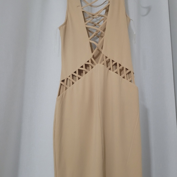 Dress - Picture 3 of 5